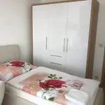 Apartment Downtown In The Heart Of The New Center, 4 Persons, Parking *