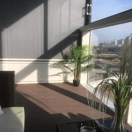 Downtown In The Heart Of The New Center, 4 Persons, Parking Μπρατισλάβα