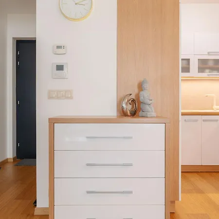 Appartement Downtown In The Heart Of The New Center, 4 Persons, Parking