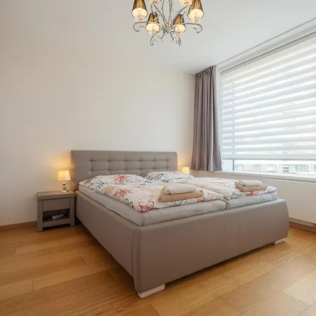 شقة Downtown In The Heart Of The New Center, 4 Persons, Parking *