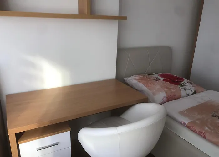 Appartement Downtown In The Heart Of The New Center, 4 Persons, Parking *