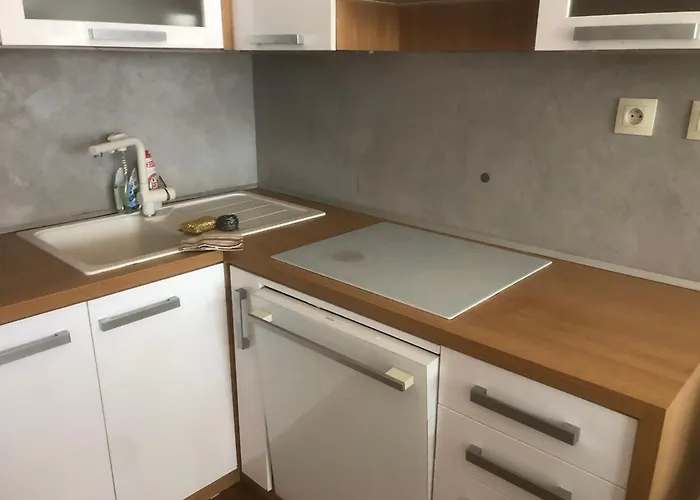 Downtown In The Heart Of The New Center, 4 Persons, Parking Bratislava