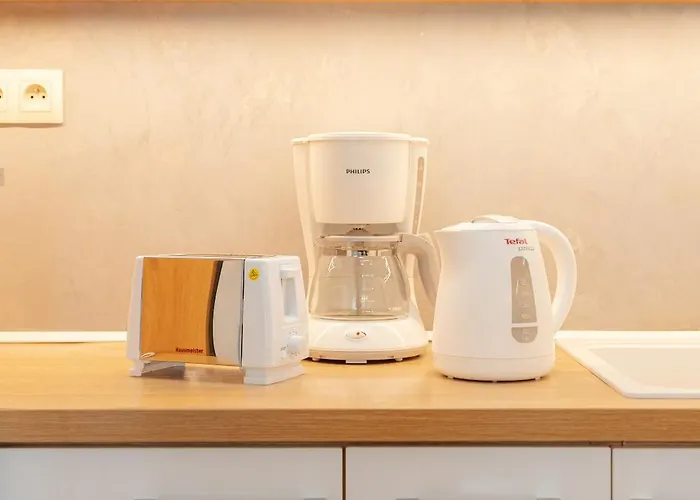 Downtown In The Heart Of The New Center, 4 Persons, Parking