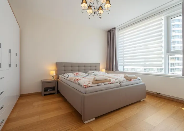 Appartement Downtown In The Heart Of The New Center, 4 Persons, Parking *