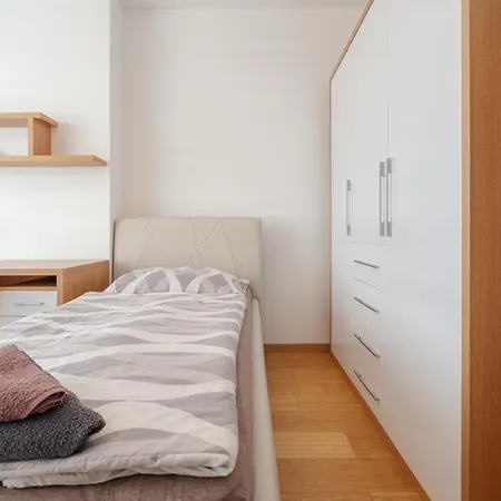 Downtown In The Heart Of The New Center, 4 Persons, Parking * Bratislava