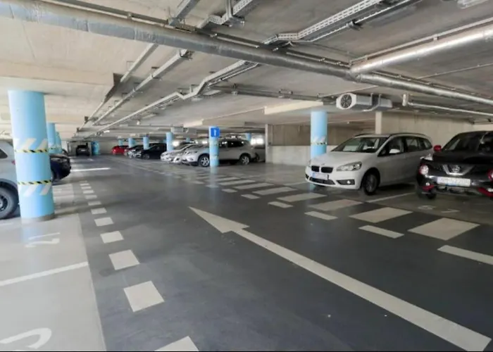 Downtown In The Heart Of The New Center, 4 Persons, Parking Apartamento Bratislava