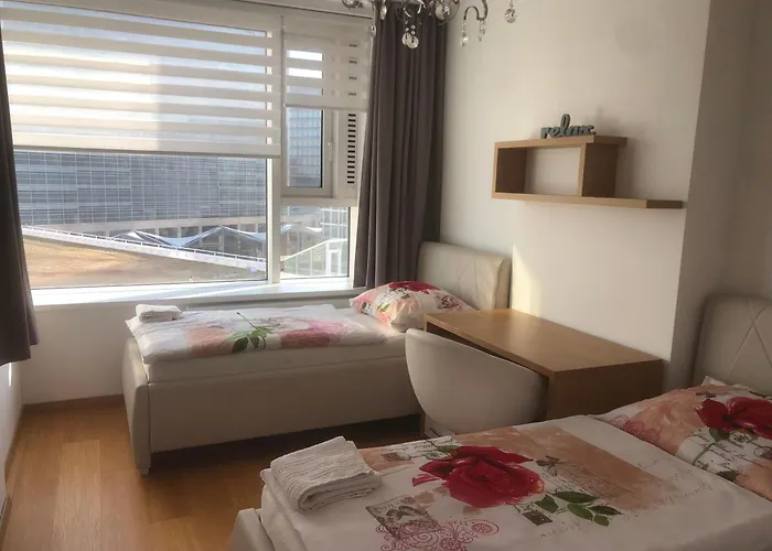 Downtown In The Heart Of The New Center, 4 Persons, Parking Apartamento *