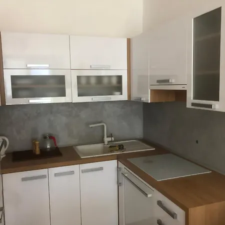 Downtown In The Heart Of The New Center, 4 Persons, Parking Bratislava