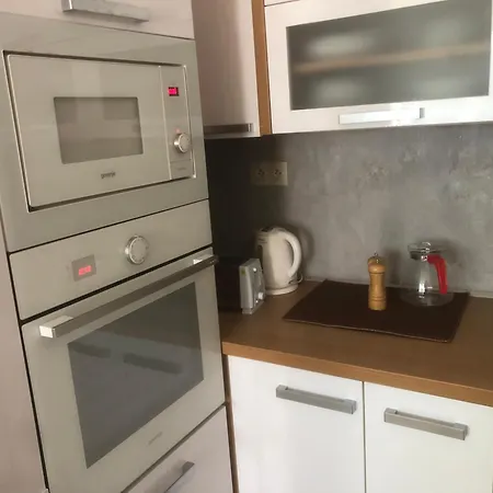 Downtown In The Heart Of The New Center, 4 Persons, Parking Bratislava